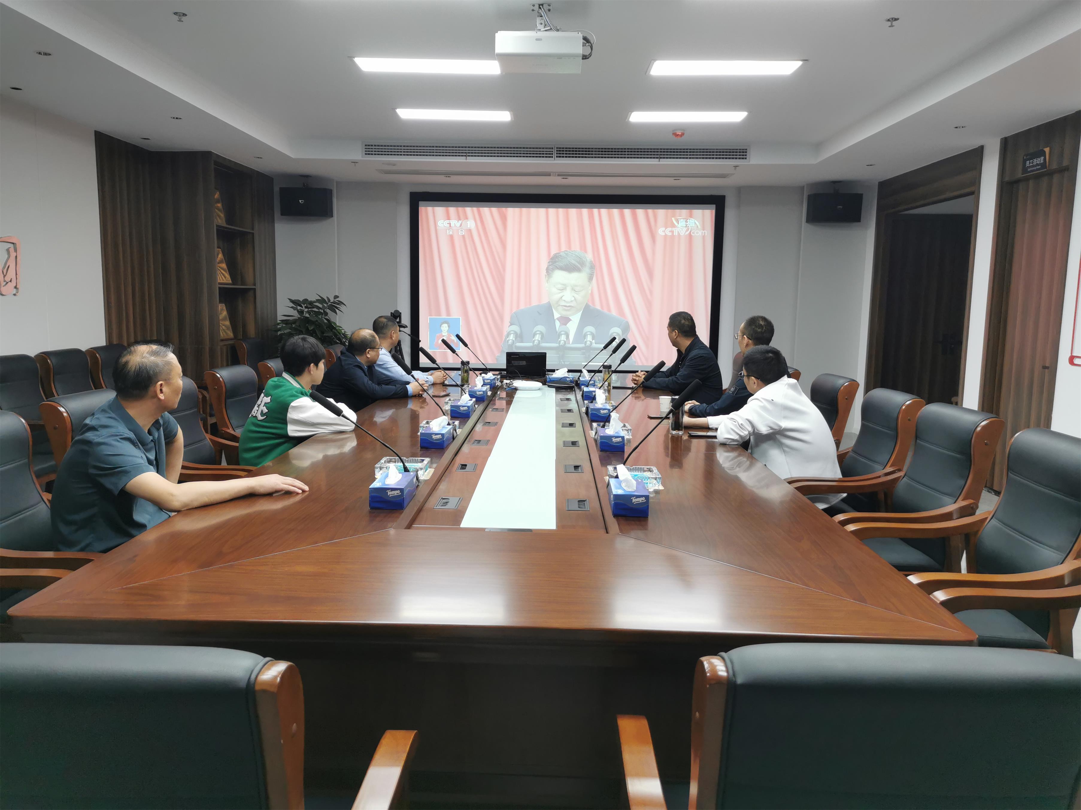 圖1-17、蘇南分公司收看二十大開幕會(huì).jpg